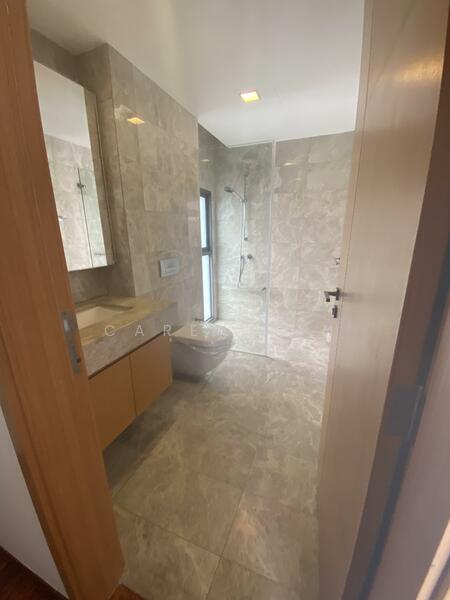 Paradise Island, Paradise Island, 7 Bedrooms, 11,371 sqft, Bungalow House For Rent, by Caren Tan, 60093349 - Bathroom - PropertyGuru.com.sg