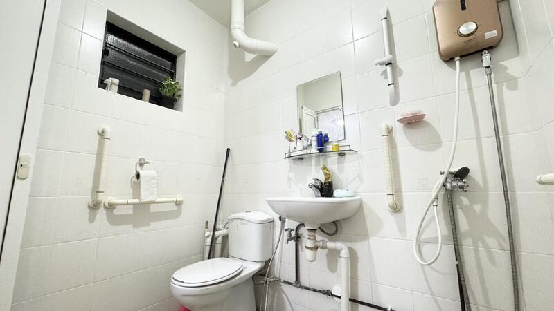 115 Pending Road, 115 Pending Road, Room Rental, 120 sqft, HDB Flat For Rent, by Brigitte Tan 郑滢薇, 60093505 - Bathroom - PropertyGuru.com.sg