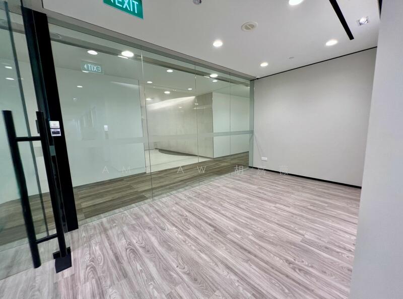 RAFFLES PLACE | Marina Bay Views | Well Fitted Office |, Raffles Place MRT, 4,295 sqft, Office For Rent, by Amy Aw 胡嘉薇, 60093539 - CommercialGuru.com.sg