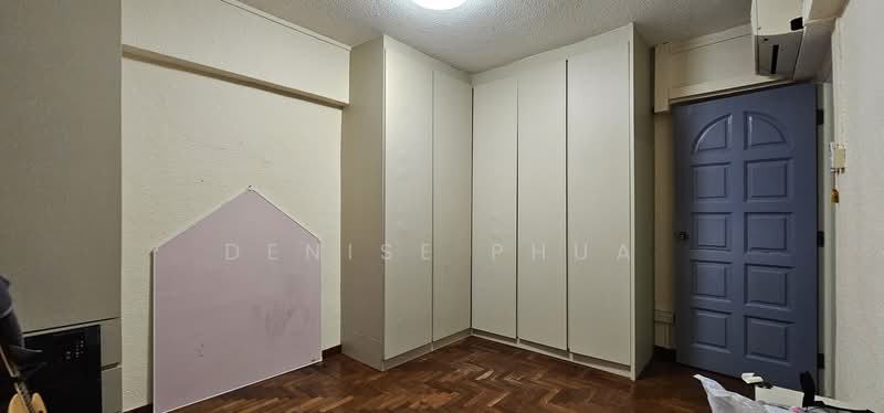 558 Jurong West Street 42 HDB Flat For Sale at S$ 888,888 | PropertyGuru Singapore - Bedroom