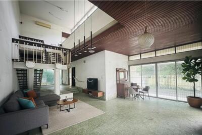 For Sale - Semi DetachedB eautiful FH land for rebuild! Near Beauty World MRT, Below Value