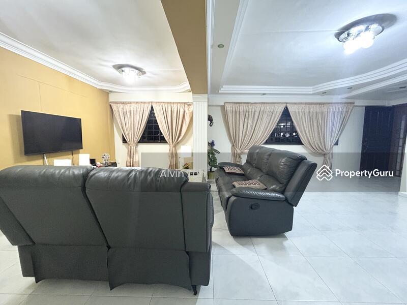 For Sale - 330 Sembawang Close