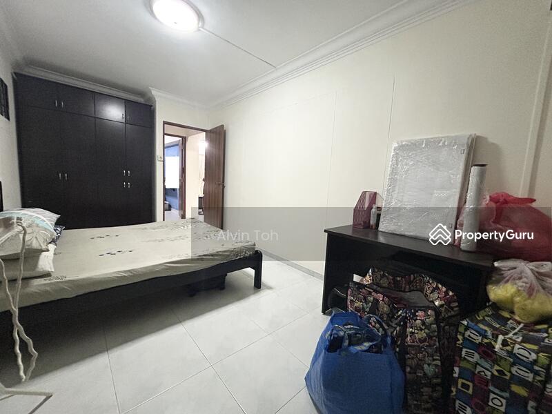 For Sale - 330 Sembawang Close