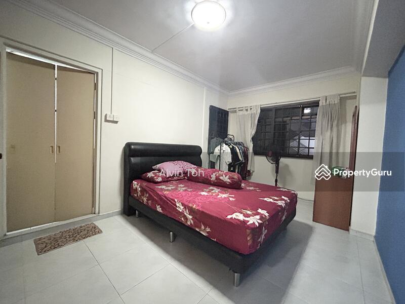 For Sale - 330 Sembawang Close