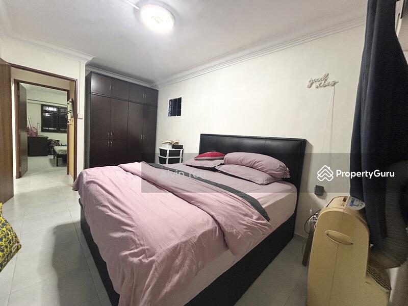 For Sale - 330 Sembawang Close