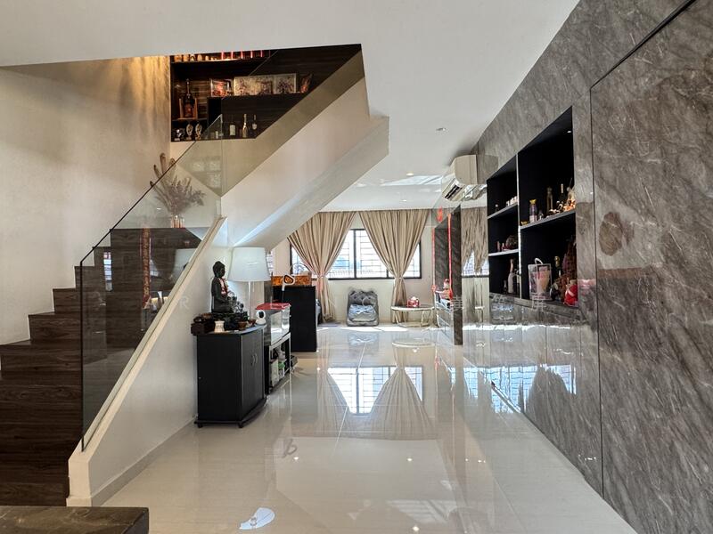 For Sale - 428 Hougang Avenue 6