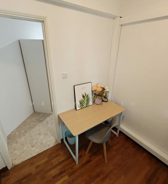 Simei Green Condominium, 15 Simei Street 4, Room Rental, 150 sqft, Condominium For Rent, by Mandy Hsieh, 60093916 - Study - PropertyGuru.com.sg