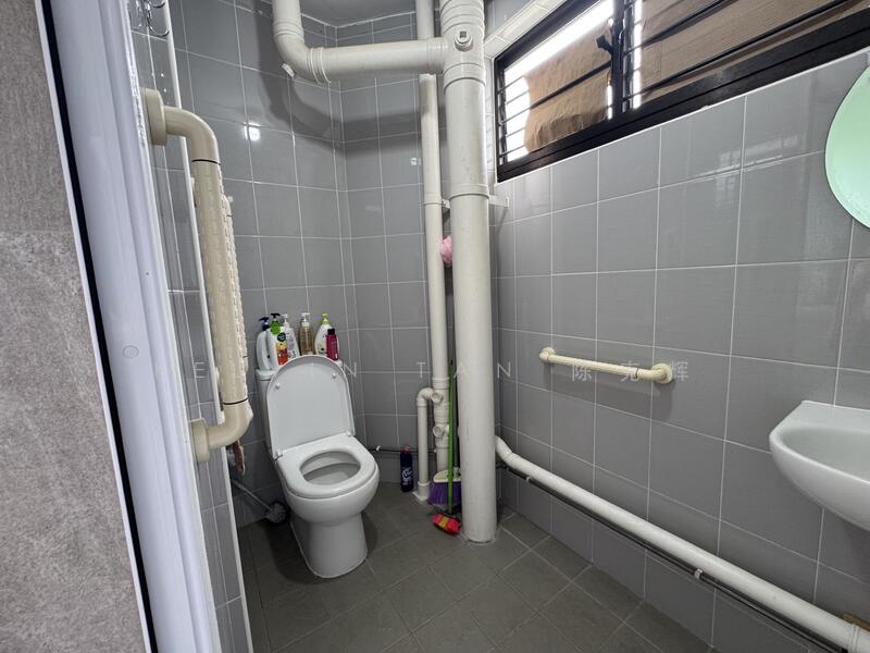 234 Jurong East Street 21, 234 Jurong East Street 21, Room Rental, 120 sqft, HDB Flat For Rent, by Kelvin Tan 陈克辉, 60094077 - Very Clean and Neat - PropertyGuru.com.sg