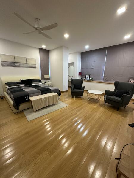 For Sale - Move In Condition 2 Storey Semi Detached in Kembangan
