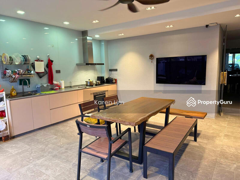 Wet Kitchen