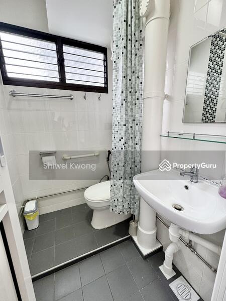 Common Bathroom