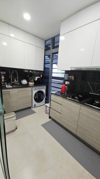 Belgravia Villas, Ang Mo Kio Avenue 5, 5 Bedrooms, 3,638 sqft, Corner Terrace For Sale, by Serene Wong, 60094292 - Kitchen - PropertyGuru.com.sg