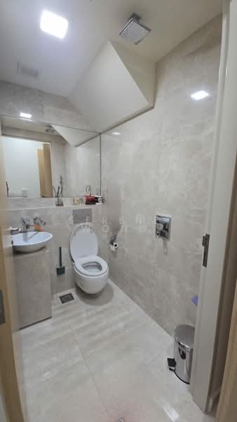Belgravia Villas, Ang Mo Kio Avenue 5, 5 Bedrooms, 3,638 sqft, Corner Terrace For Sale, by Serene Wong, 60094292 - Bathroom - PropertyGuru.com.sg