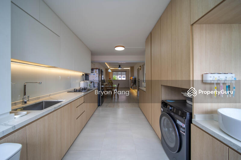 For Sale - 241 Jurong East Street 24