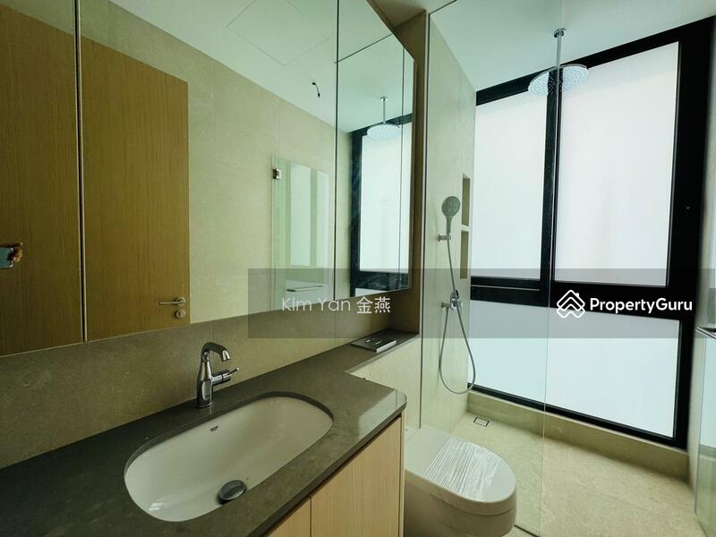 For Sale - Brand New & Beautiful, 3 levels with Lift, 5 bedrooms all ensuite with wardrobes