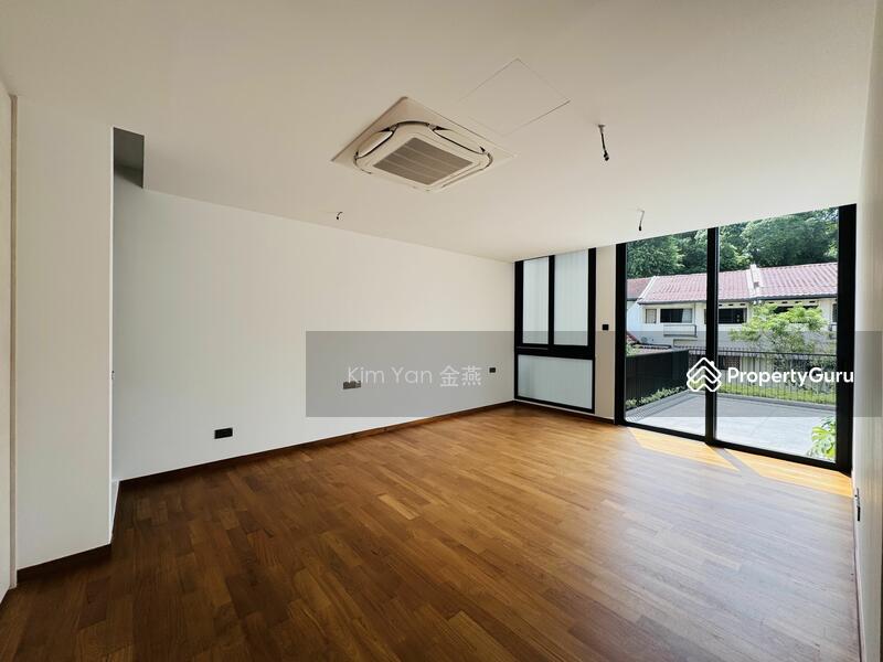 For Sale - Brand New & Beautiful, 3 levels with Lift, 5 bedrooms all ensuite with wardrobes