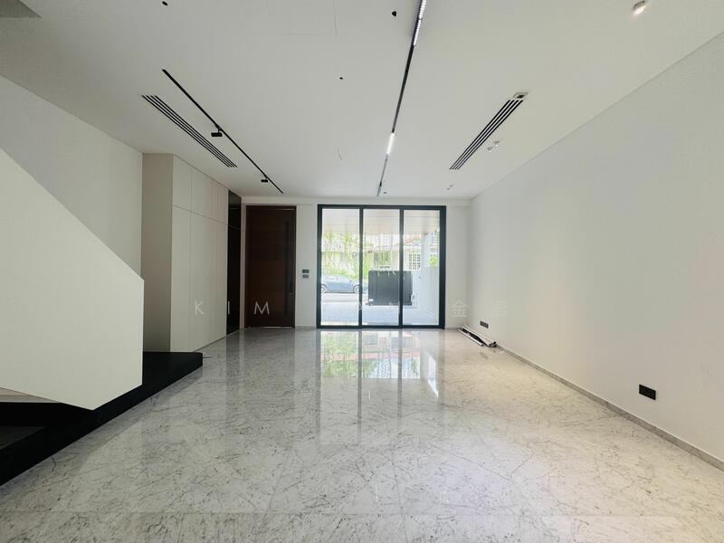 For Sale - Brand New & Beautiful, 3 levels with Lift, 5 bedrooms all ensuite with wardrobes