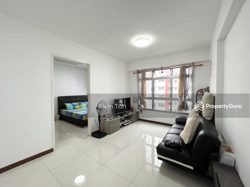 For Rent - 693B Woodlands Avenue 6