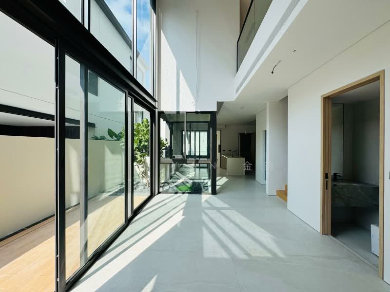 Brand New & Stunning, Luxury Living with home lift and swimming pool at prime district 11, Botanic Gardens vicinity - call 8130 3636 for details, 6 Bedrooms, 8,562 sqft, Semi-Detached House For Sale, by Kim Yan 金燕, 60094538 - PropertyGuru.com.sg