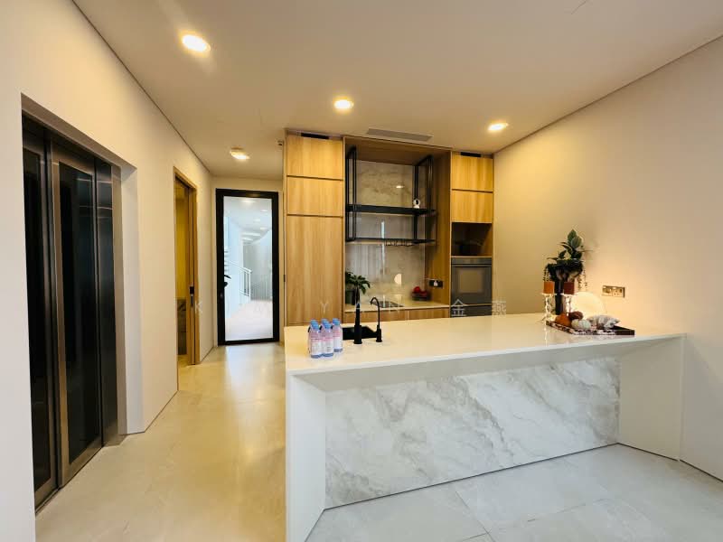 Brand New & Stunning, Luxury Living with home lift at prime district 11, Botanic Gardens vicinity - call 8130 3636 for details, 6 Bedrooms, 7,898 sqft, Corner Terrace For Sale, by Kim Yan 金燕, 60094539 - PropertyGuru.com.sg