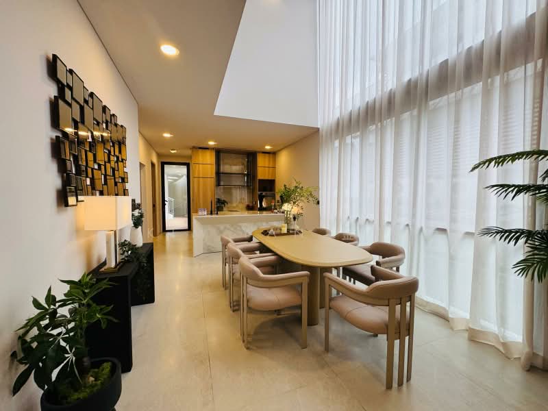 Brand New & Stunning, Luxury Living with home lift at prime district 11, Botanic Gardens vicinity - call 8130 3636 for details, 6 Bedrooms, 7,898 sqft, Corner Terrace For Sale, by Kim Yan 金燕, 60094539 - PropertyGuru.com.sg