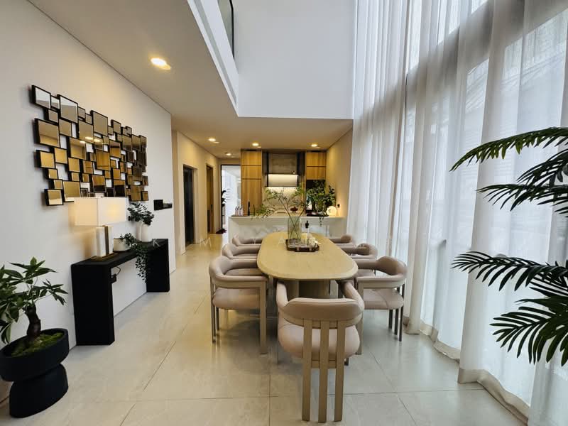 Brand New & Stunning, Luxury Living with home lift at prime district 11, Botanic Gardens vicinity - call 8130 3636 for details, 6 Bedrooms, 7,898 sqft, Corner Terrace For Sale, by Kim Yan 金燕, 60094539 - PropertyGuru.com.sg