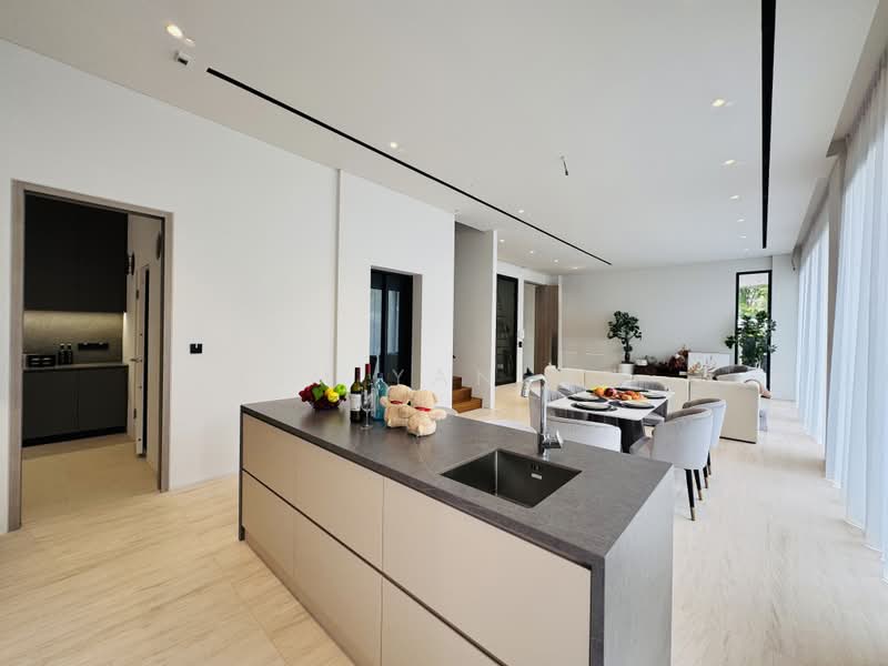 Brand New & Stunning Semi-D, Luxury Living with home lift at prime district 11, walk to Tan Kah Kee MRT – call 8130 3636 to view now!, 6 Bedrooms, 6,702 sqft, Corner Terrace For Sale, by Kim Yan 金燕, 60094539 - PropertyGuru.com.sg