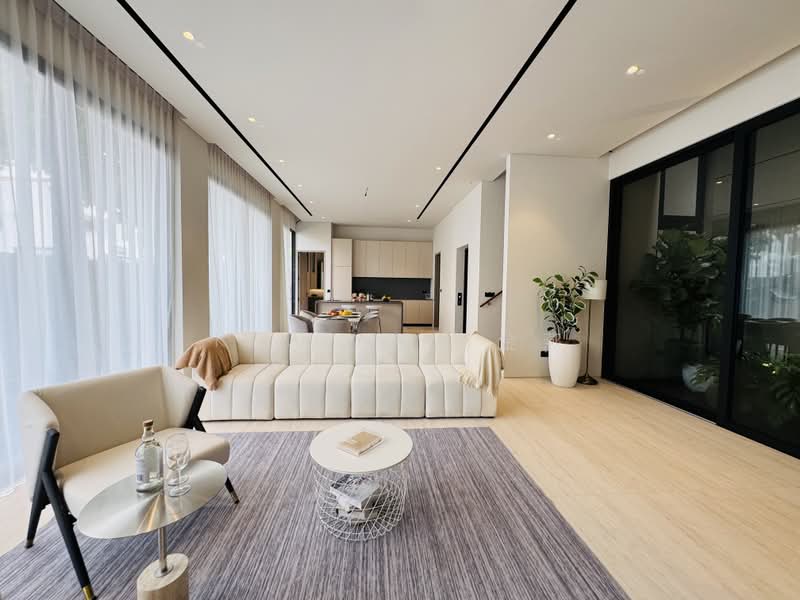 Brand New & Stunning Semi-D, Luxury Living with home lift at prime district 11, walk to Tan Kah Kee MRT – call 8130 3636 to view now!, 6 Bedrooms, 6,702 sqft, Corner Terrace For Sale, by Kim Yan 金燕, 60094539 - PropertyGuru.com.sg