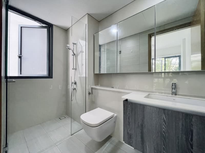 Lakeville, 11 Jurong Lake Link, 2 Bedrooms, 775 sqft, Condominium For Rent, by Jeremy Wang, 60094635 - Bathroom - PropertyGuru.com.sg