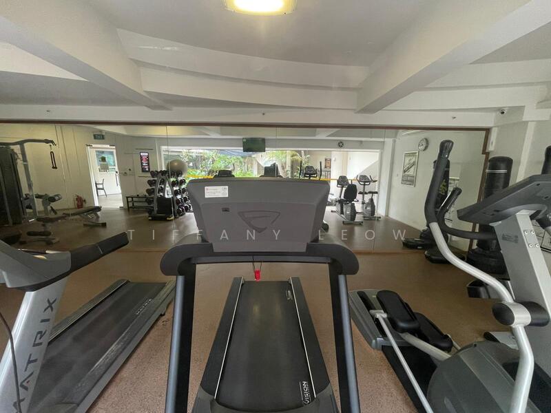 For Rent - ***5 MINS TO MAYFLOWER MRT & SNGS! 3 STY LANDED SPACE