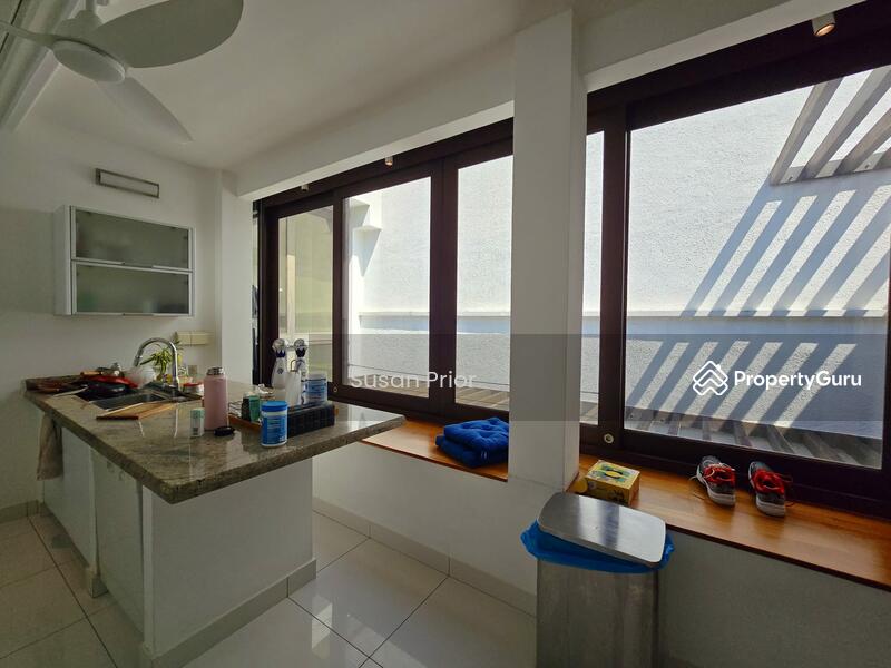 For Sale - Amazing Emerald 4+1 Duplex