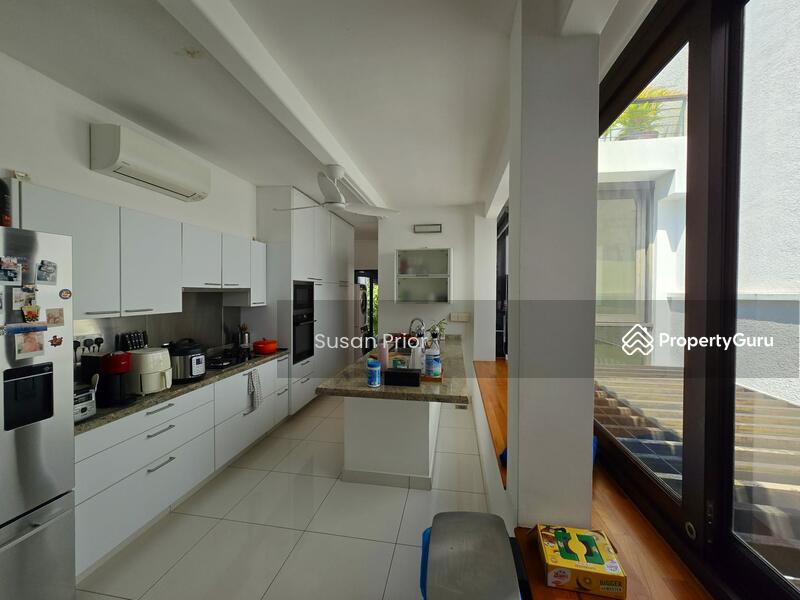 For Sale - Amazing Emerald 4+1 Duplex