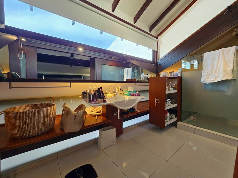 Amazing Emerald 3+1 Duplex, Emerald Hill Conservation Area, 4 Bedrooms, 2,657 sqft, Conservation House For Sale, by Susan Prior, 60094887 - PropertyGuru.com.sg