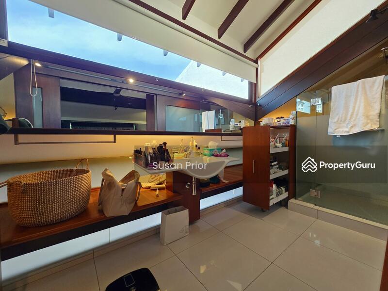 For Sale - Amazing Emerald 4+1 Duplex
