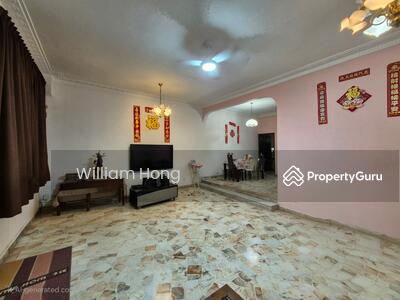 For Sale - 2-sty Freehold Terrace walk to Kovan MRT with wide frontage 6.8M