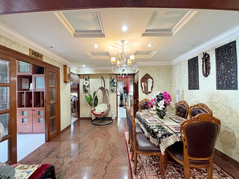 For Sale - 297B Compassvale Street