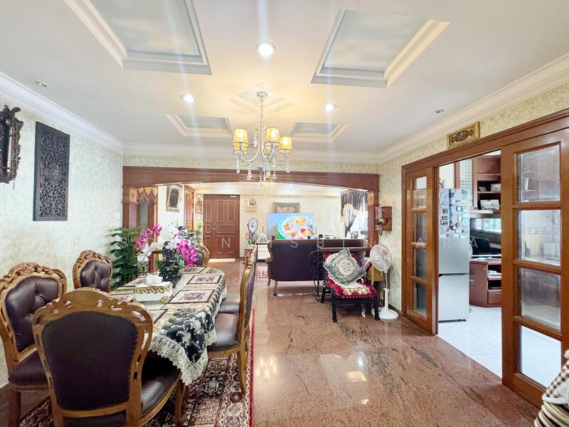 For Sale - 297B Compassvale Street