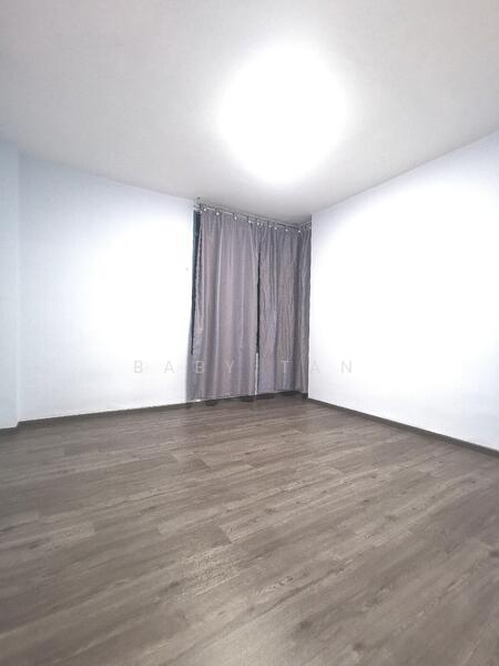 1st Common Bedroom