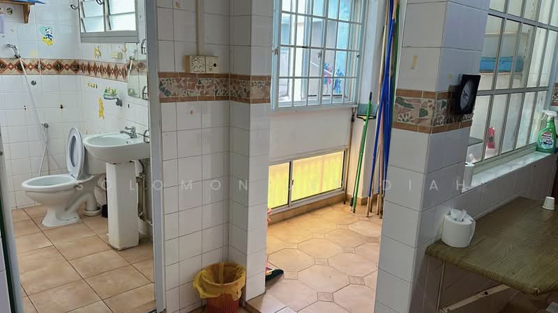 244 Simei Street 5, 244 Simei Street 5, 2 Bedrooms, 1,313 sqft, HDB Flat For Rent, by Solomon Jedidiah, 60095259 - Bathroom - PropertyGuru.com.sg