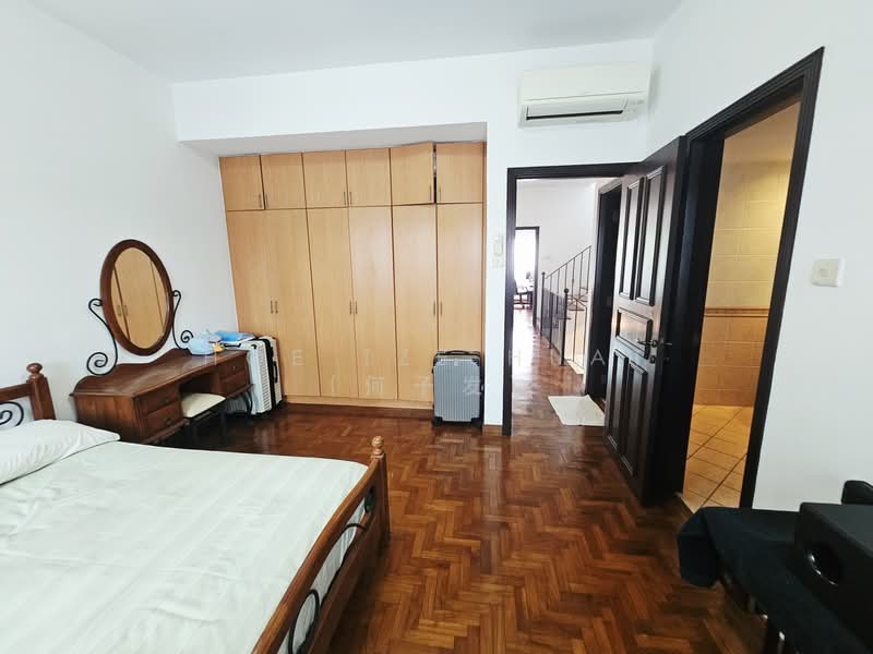 Villa Verde Terraced House For Sale at S$ 2,380,000 | PropertyGuru Singapore - Bedroom