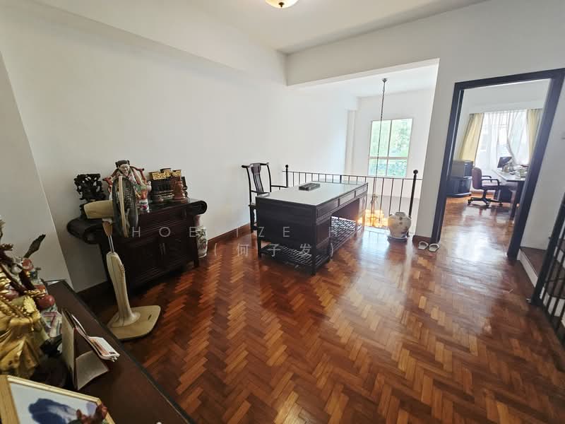 Villa Verde Terraced House For Sale at S$ 2,380,000 | PropertyGuru Singapore - Study