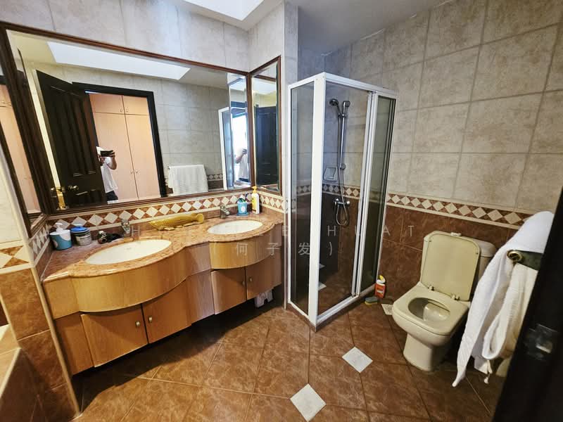 Villa Verde Terraced House For Sale at S$ 2,380,000 | PropertyGuru Singapore - Bathroom