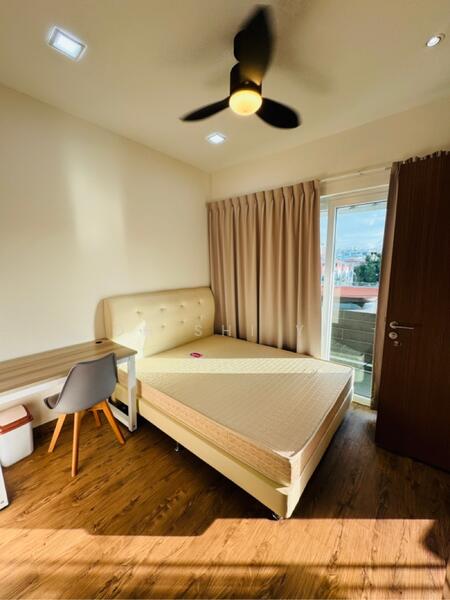 Well furnished room