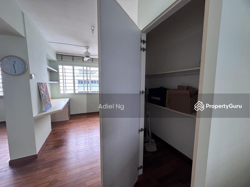 Comes with storeroom 