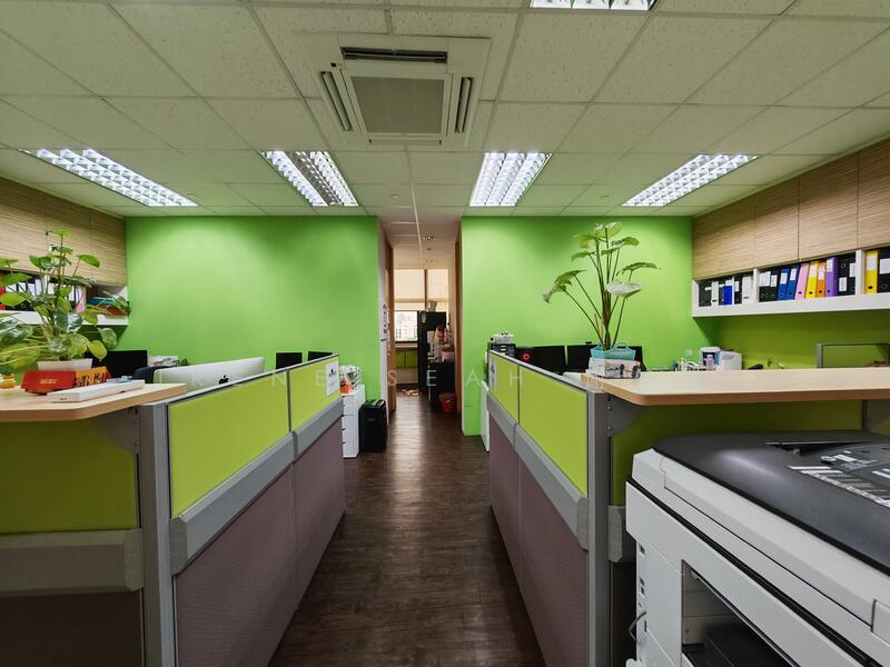 Midview City, 30 Sin Ming Lane, 1,292 sqft, Light Industrial (B1) For Sale, by Irene Seah, 60095542 - Open office - CommercialGuru.com.sg