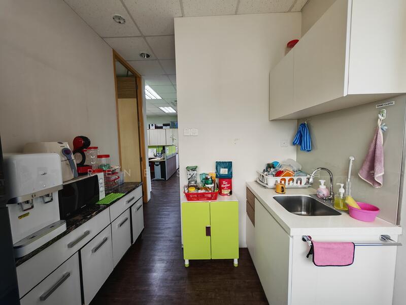 Midview City, 30 Sin Ming Lane, 1,292 sqft, Light Industrial (B1) For Sale, by Irene Seah, 60095542 - Functional Pantry - CommercialGuru.com.sg