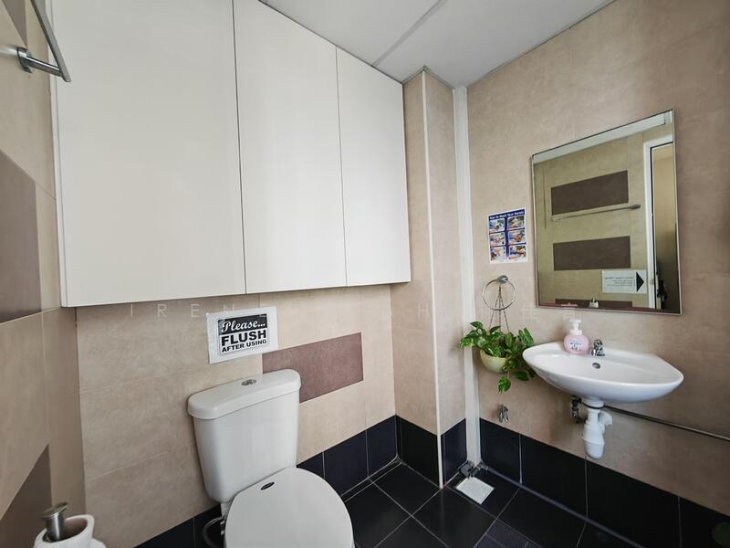 Midview City, 30 Sin Ming Lane, 1,292 sqft, Light Industrial (B1) For Sale, by Irene Seah, 60095542 - Attached washroom - CommercialGuru.com.sg