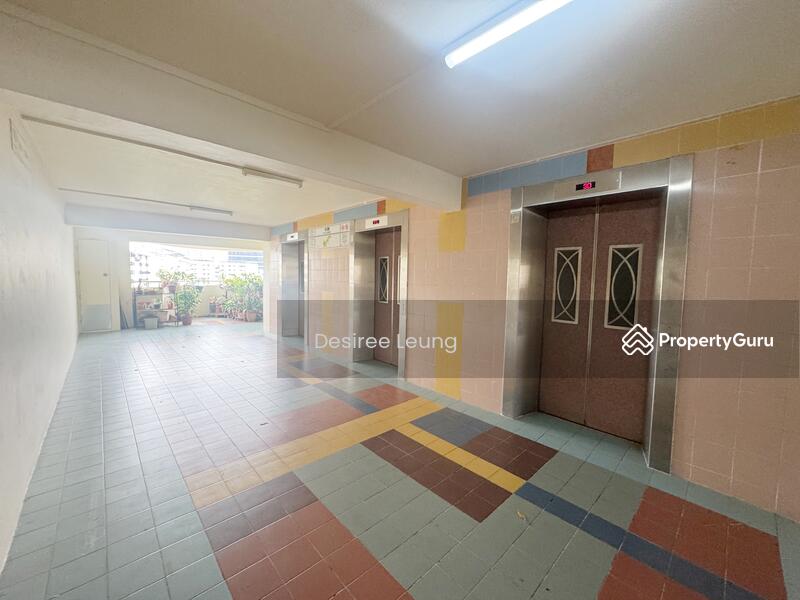 Huge common area with 3 lifts