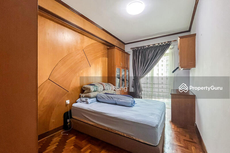 For Sale - Sun Plaza