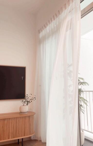 Enjoy sea breeze yet stay near city